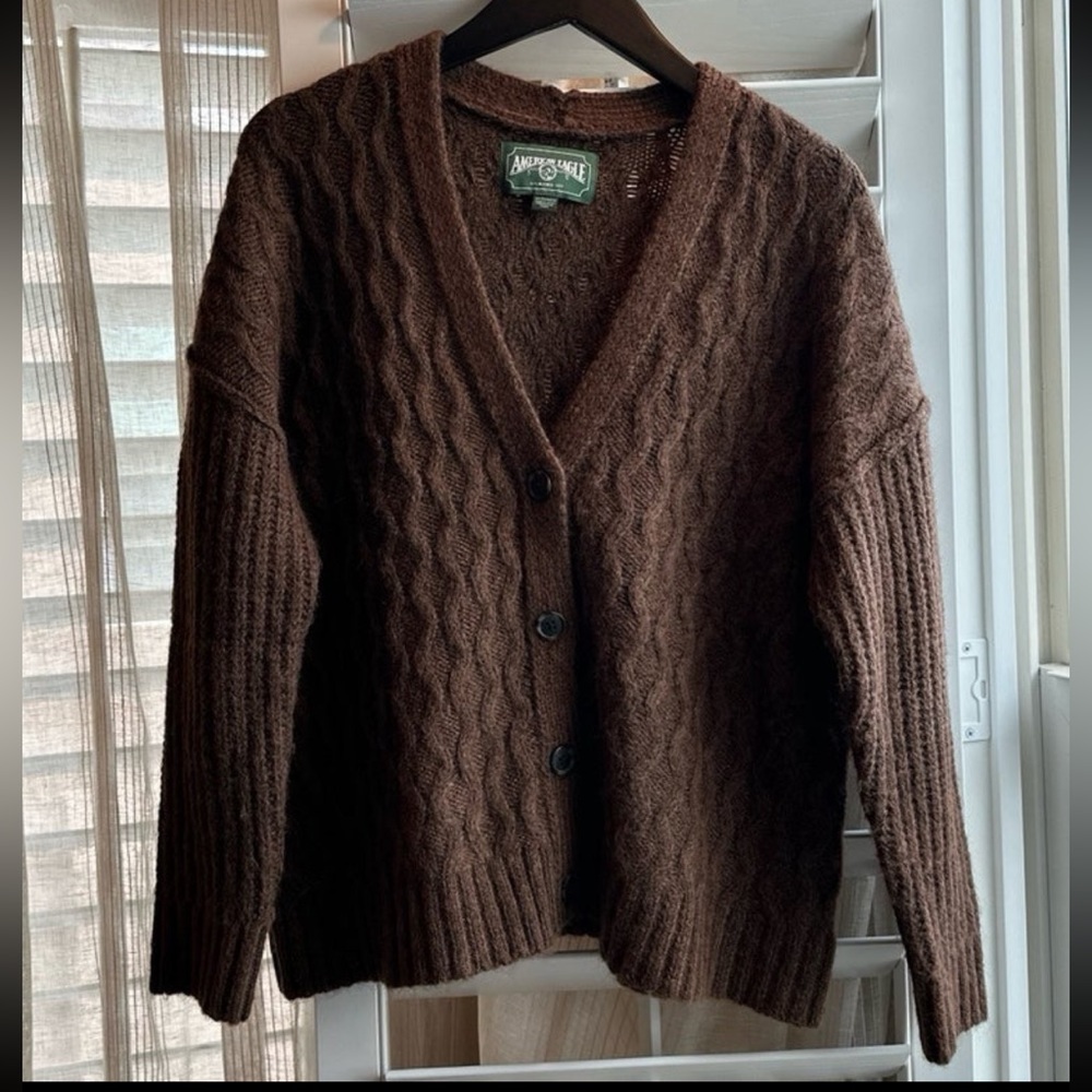 AE OVERSIZED CABLE CARDIGAN